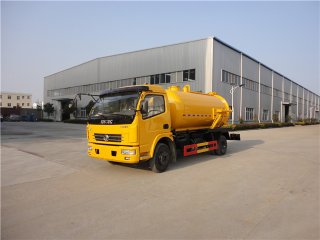 东风多利卡吸污车水粪分离吸污车